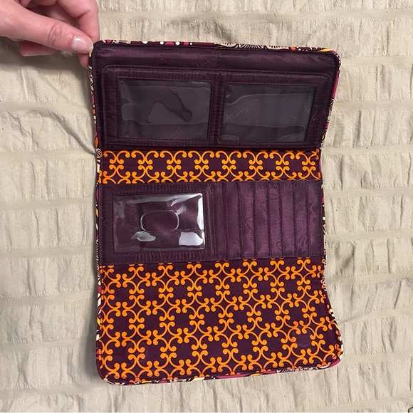 Vera Bradley Trifold Wallet - Safari Sunset - Picture 3 of 4